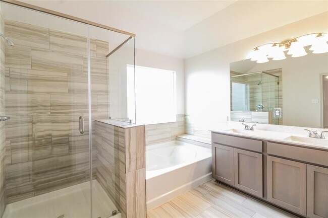 Foto del edificio - 7946 Cypress Dr