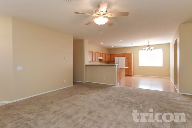 Foto del edificio - 12519 W Estero Ln