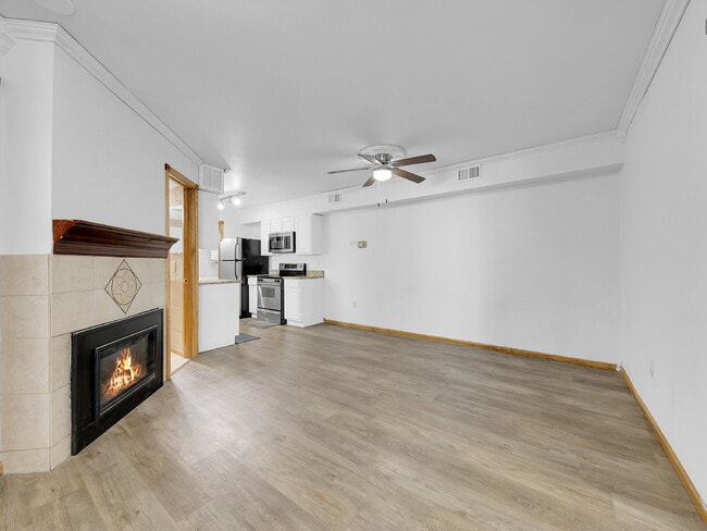 Photo - $1,440.95 with $300.00 OFF the FIRST MONTH'S RENT - 2 Bedrooms, 1 Bathroom, Condo in Lakewood wit...