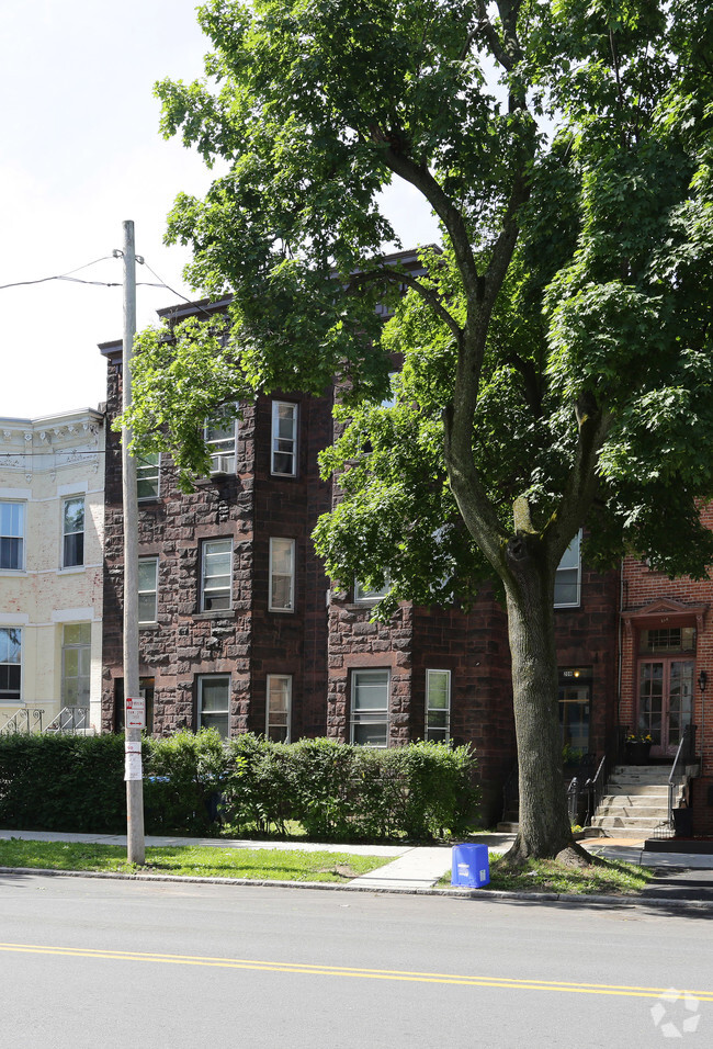 Building Photo - 206-208 Western Ave