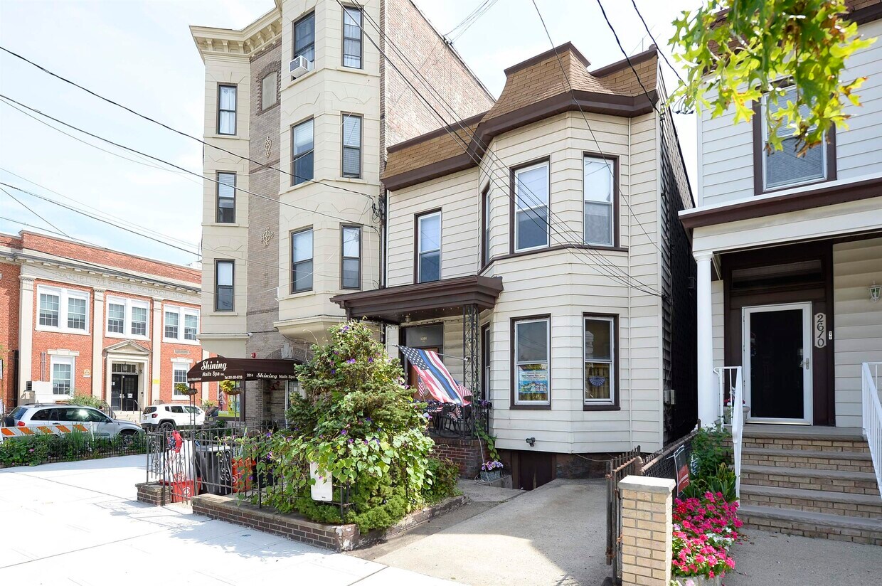 2612 PALISADE Ave Unit 2, Weehawken, NJ 07086 Condo for Rent in