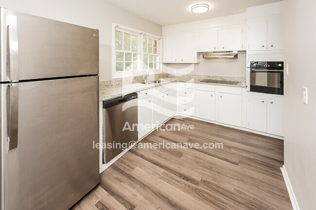 Building Photo - 112 Forest Hill Dr