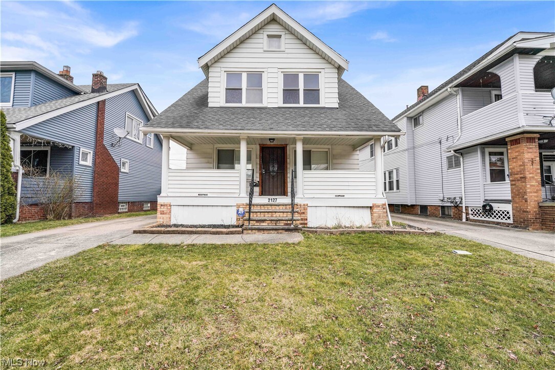 Foto principal - 2127 Chesterland Ave