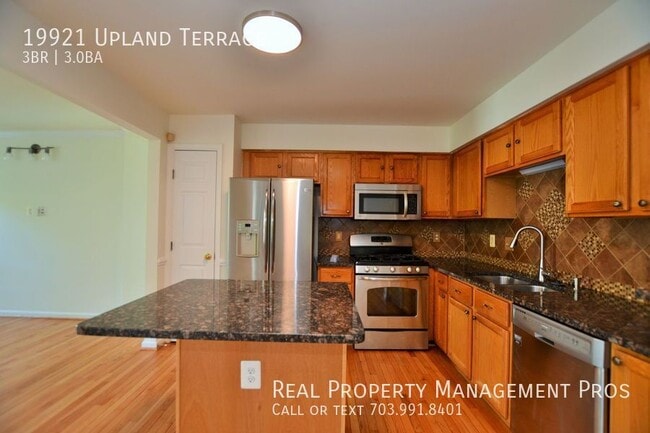 Foto del edificio - 19921 Upland Terrace