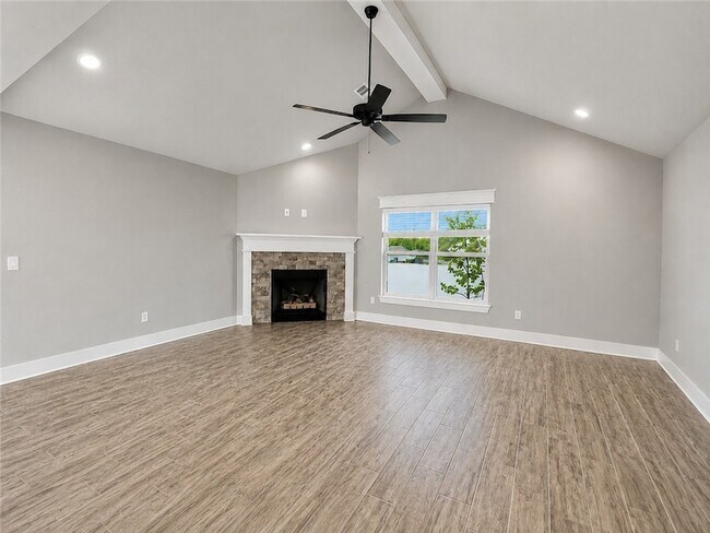 Foto del edificio - 4302 SW Adams Rd