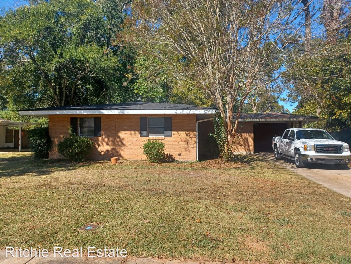 Foto principal - 3 br, 2 bath House - 6116 Yoho