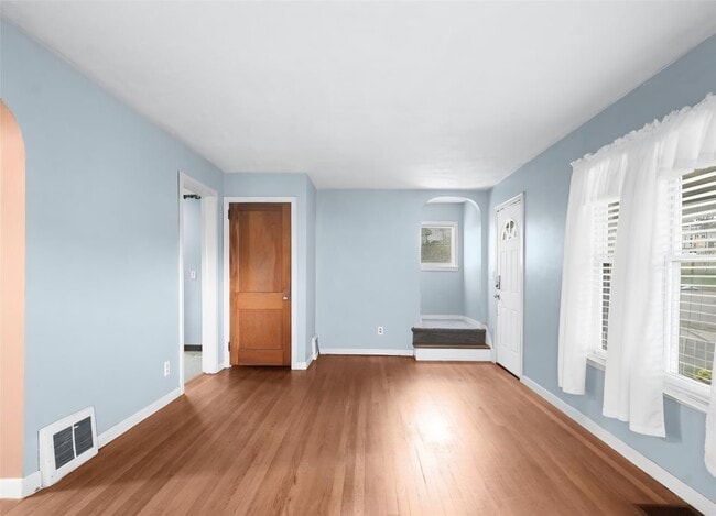 Foto del edificio - 119 Lincoln Ave