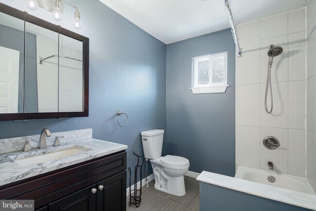 Foto del edificio - 1865 Frankford Ave