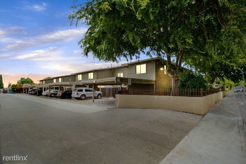 Foto principal - 935 Heartwood Ave