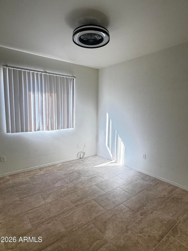 Foto del edificio - 5986 W Kesler Ln