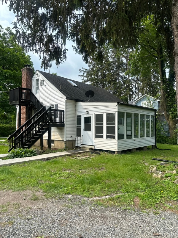Primary Photo - 213 Old Bates Gates Rd