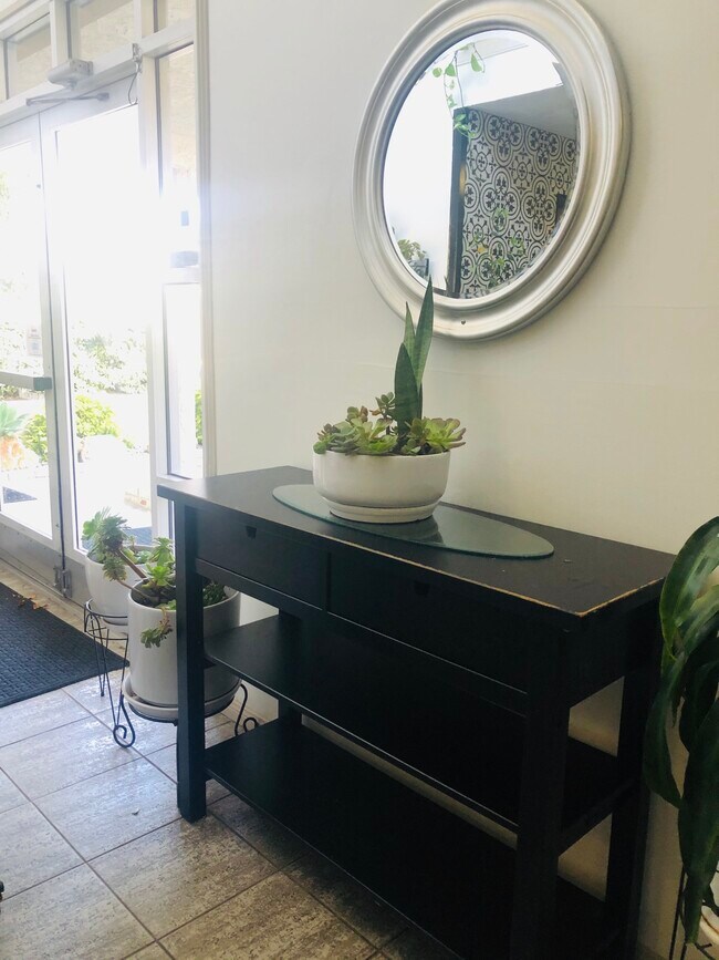 Vestíbulo - 645 Chestnut Ave