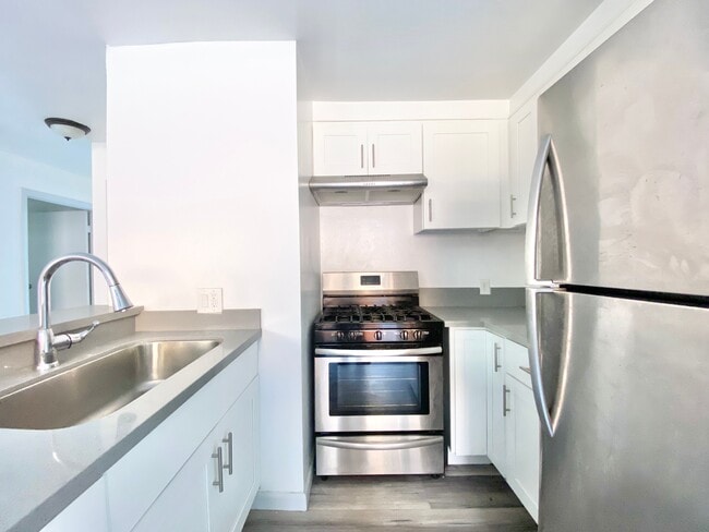 Building Photo - 3759 W 27th St