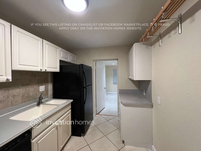 Building Photo - 1480 NE 28th St