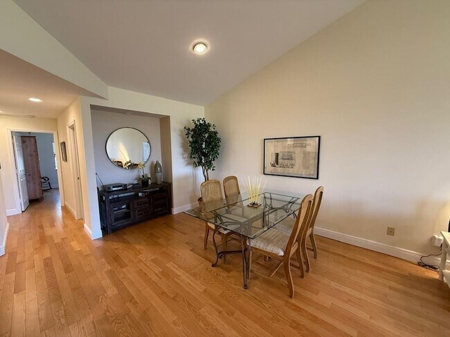 Foto del edificio - 6102 SE Landing Way