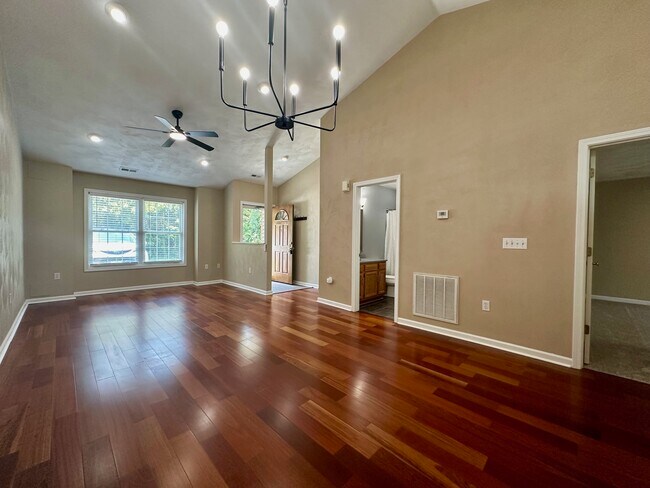 Foto del edificio - 328 Cypress St