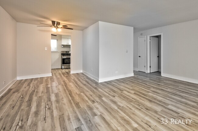 Building Photo - 1235-2B