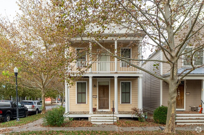 Saint Charles' history shines through it's architecture with Colonial Revival's.