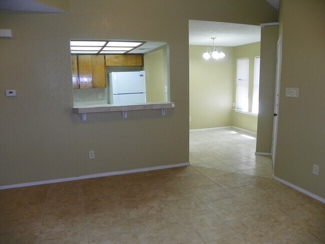 Building Photo - 1006 Milford Way