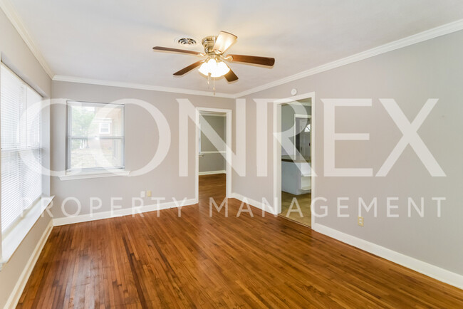 Building Photo - 158 Holliday Drive