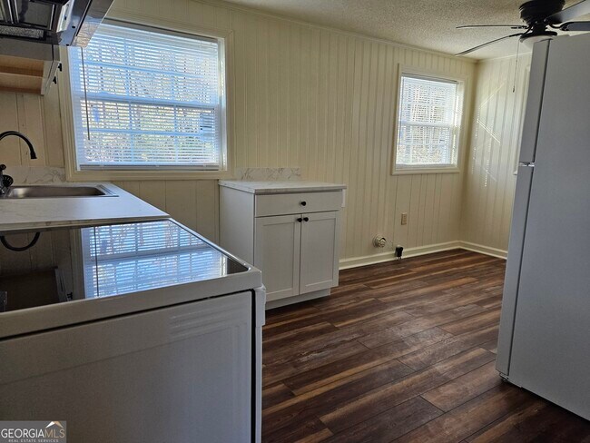 Foto del edificio - 23387 US-80