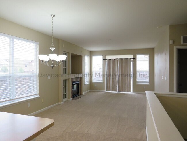 Foto del edificio - 7641 Autumn Knoll Dr