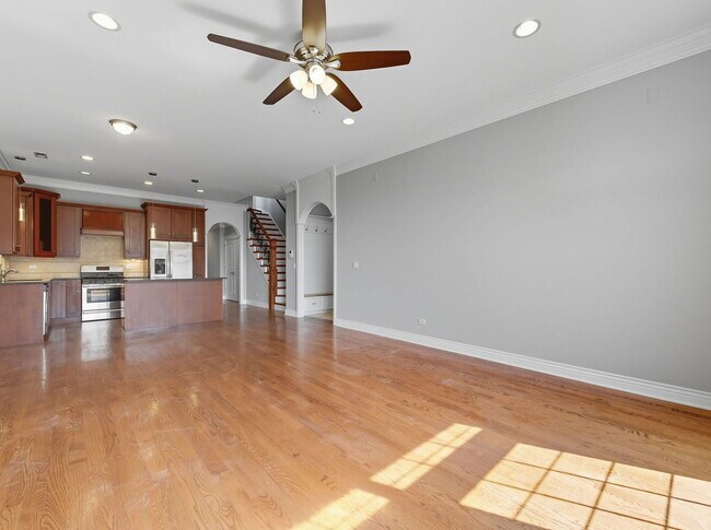 Building Photo - 1248 W Jackson Blvd