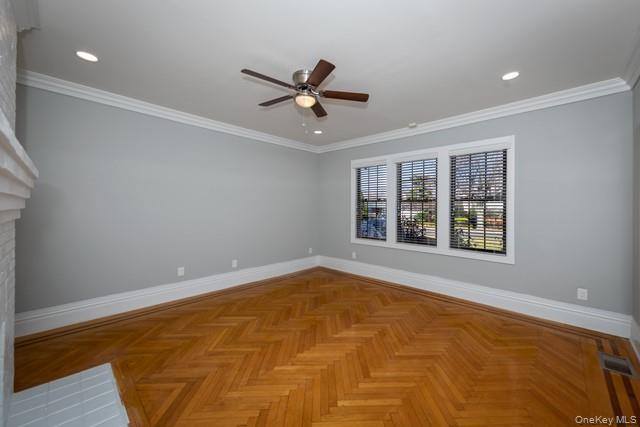 Foto del edificio - 576 Scranton Ave