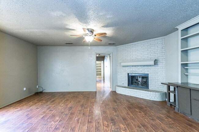Building Photo - 6825 Iola Ave