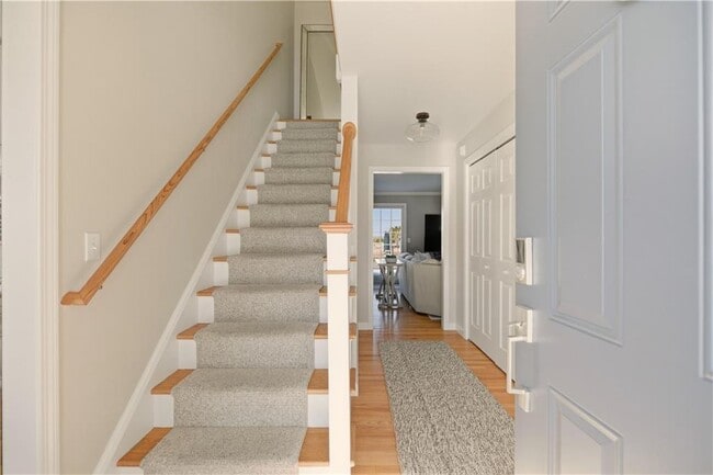 Building Photo - 105 Lilac Ln