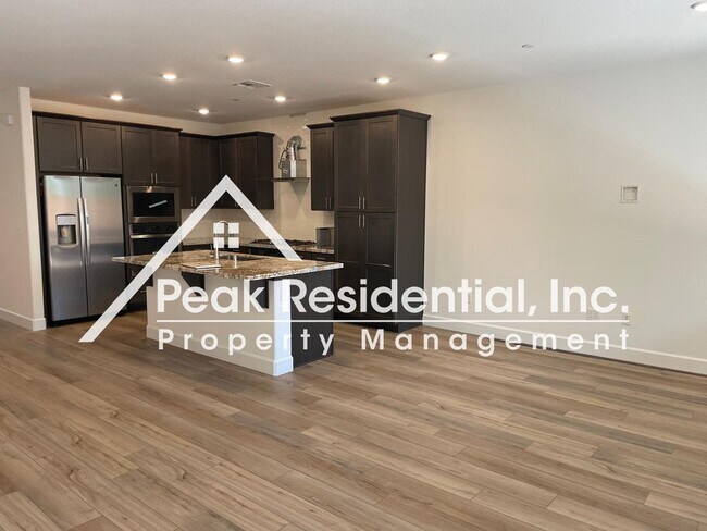 Building Photo - Newer 3bd/2ba Antelope Home with 2 Car Garage