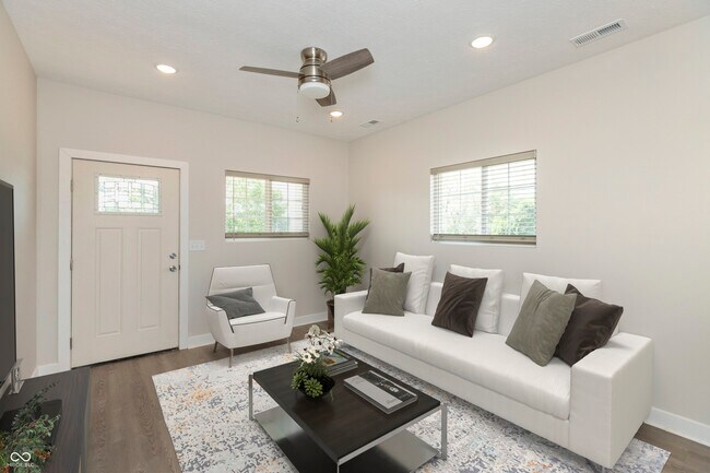 Foto del edificio - 528 N Elder Ave