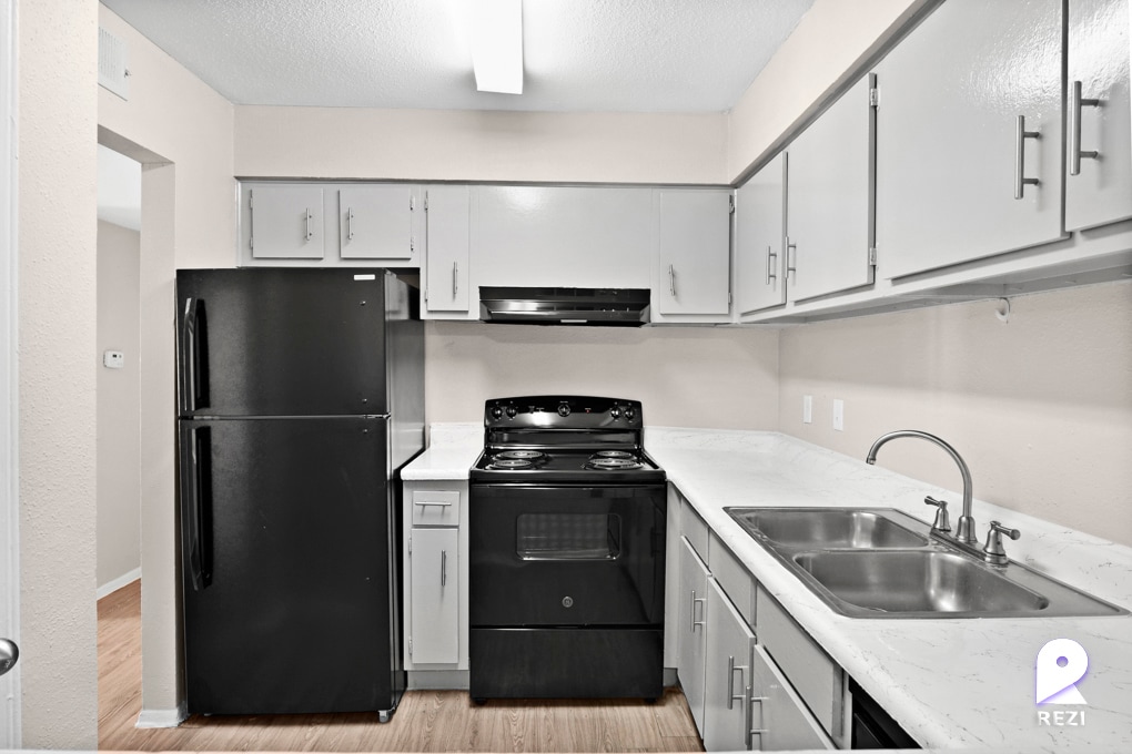 11810 Algonquin Dr Unit 194, Houston, TX 77089 Room for Rent in