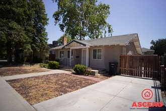 Building Photo - 423 Flower St