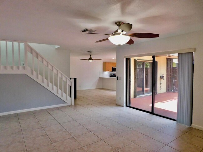 Foto del edificio - 4155 Turnberry Cir