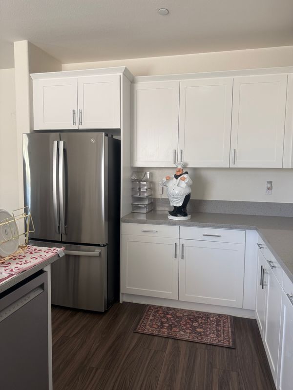 Foto del edificio - 467 W Buttercup Ln