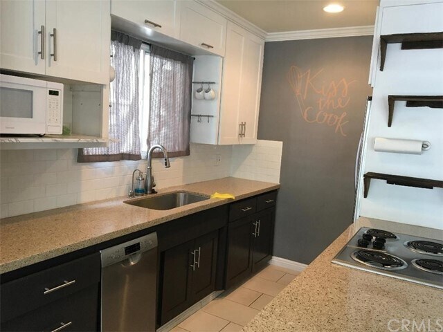 Foto del edificio - 1404 E 1st St