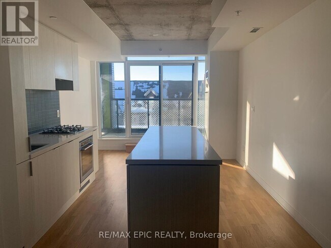 Photo du bâtiment - 109-109 Ossington Ave