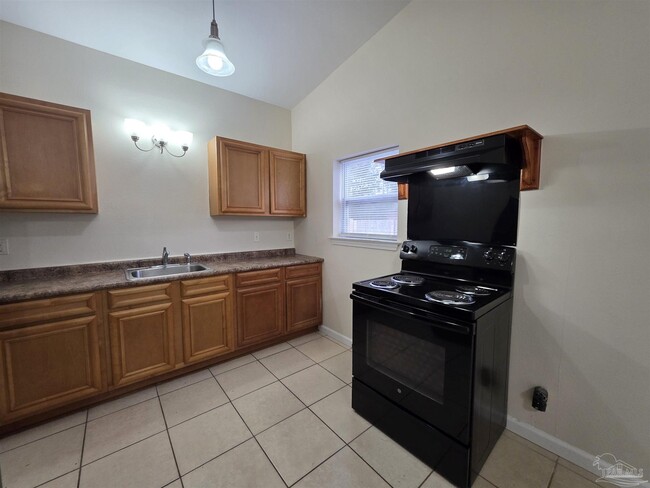 Foto del edificio - 604 N 70th Ave