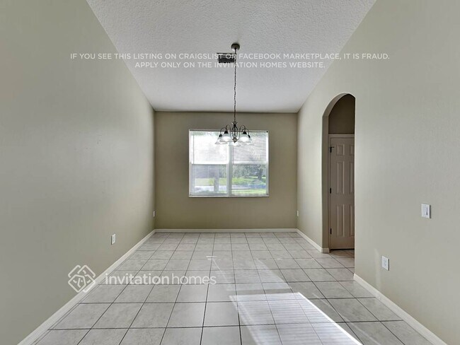 Building Photo - 12122 Aster Ave