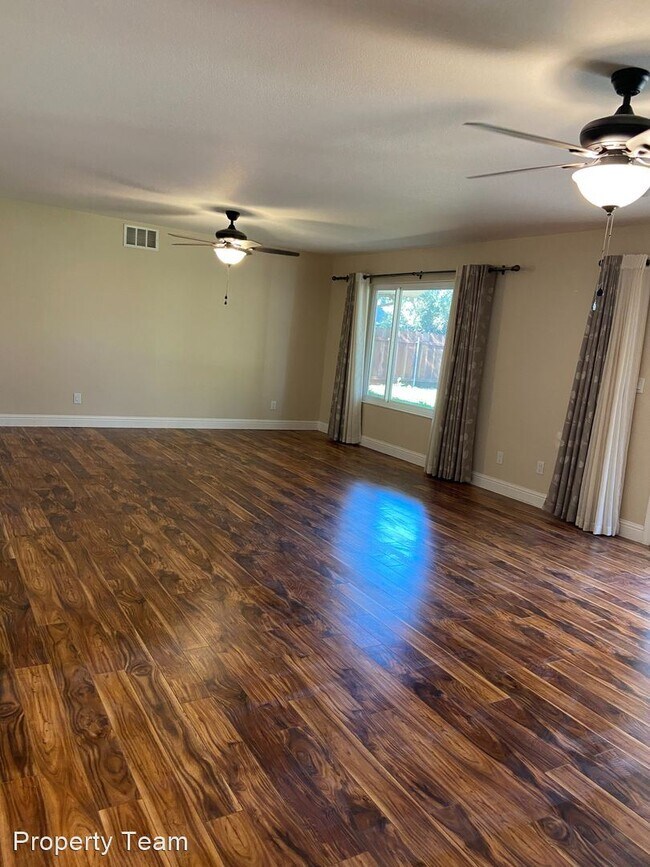 Building Photo - 3 br, 2 bath House - 511 Buena Vista Dr
