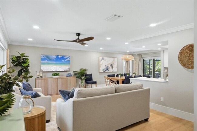 Building Photo - 5159 Oakmont Pl