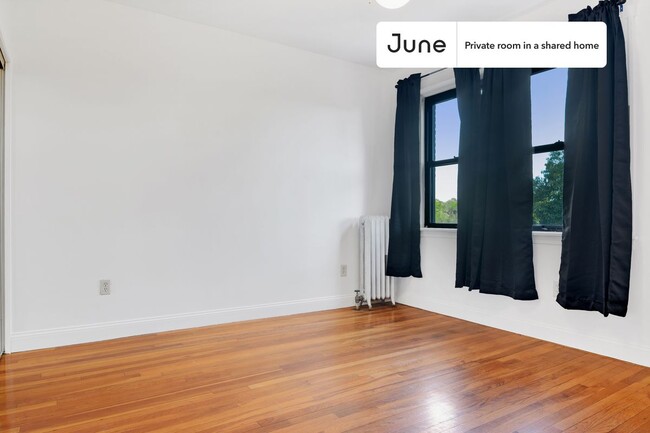 Foto del edificio - Private bedroom in 4 bed/2 bath Home