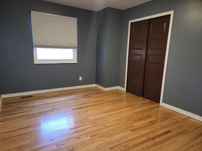 Building Photo - 5745 Alturas Dr