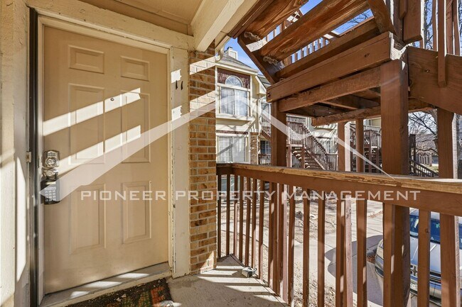 Foto del edificio - Charming Condo with Central AC and Balcony