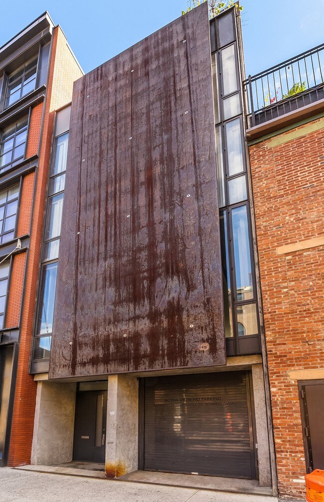 Building Photo - 829 Greenwich Street