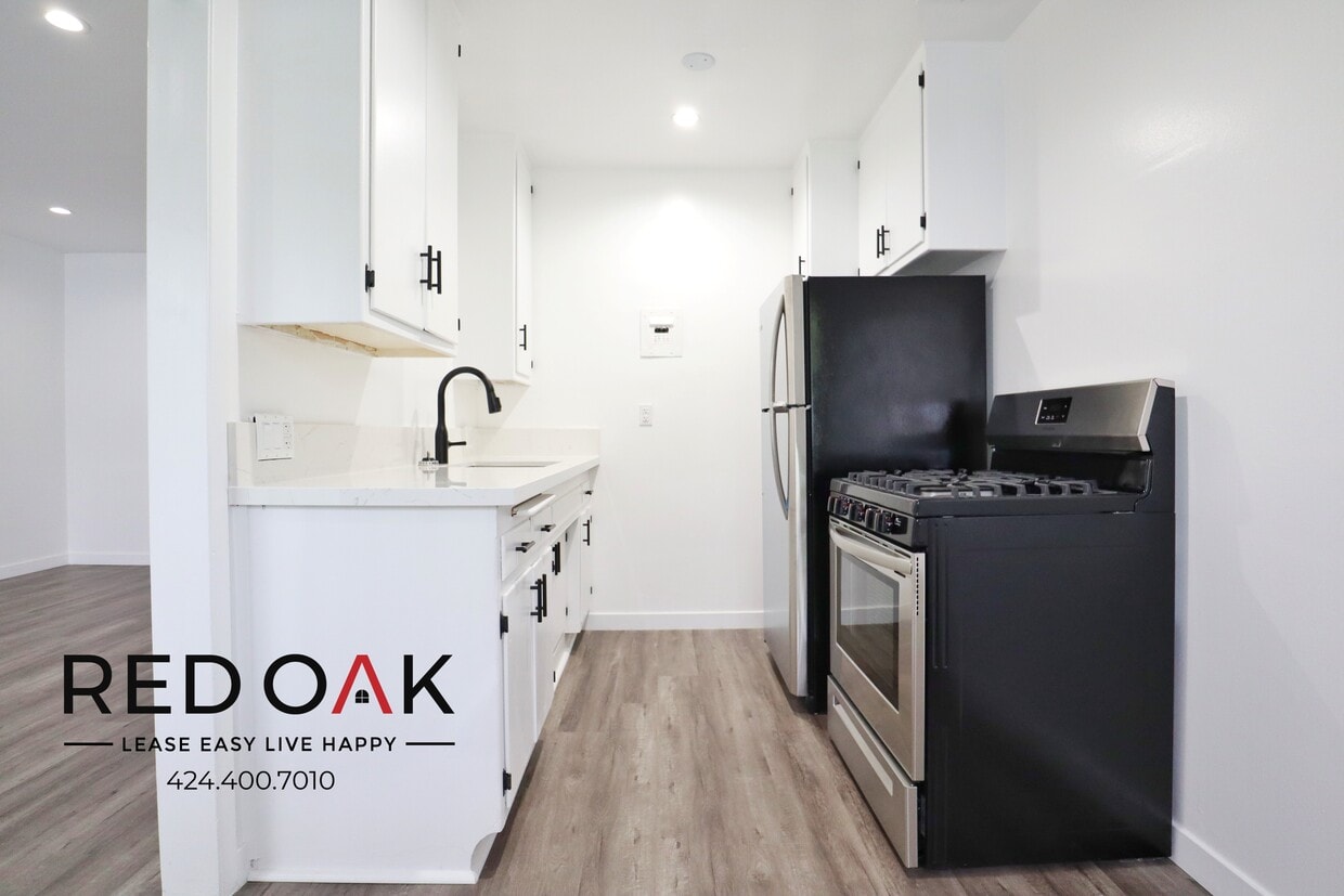 Foto principal - 259 N Euclid Ave