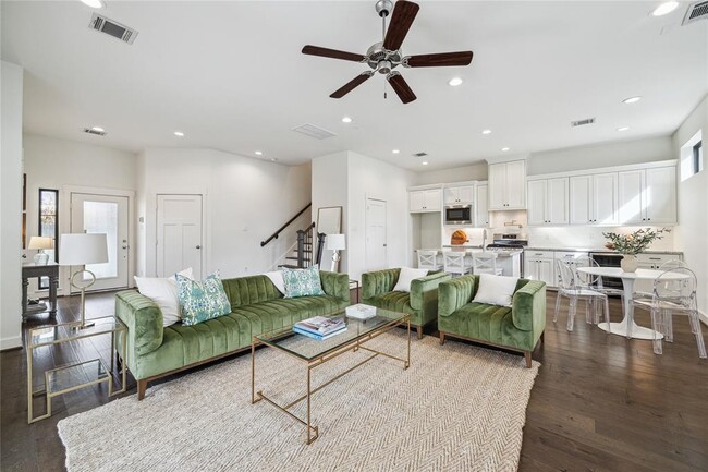 Foto del edificio - 5903 Petty St