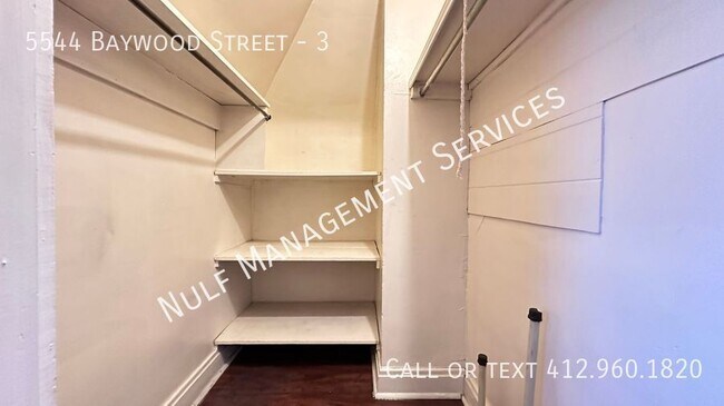 Foto del edificio - 5544 Baywood St
