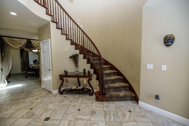Foto del edificio - 1620 Mandevilla Ln